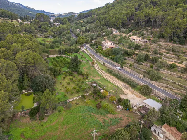 Finca rústica con terreno y casa reformada — 45