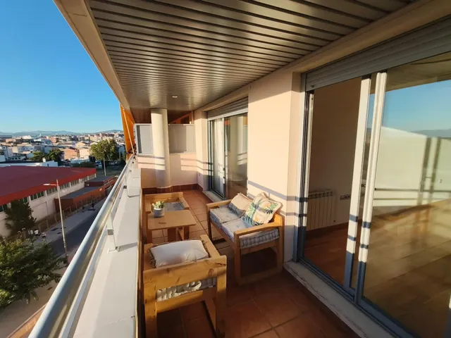 Piso de 121 m2 con dos grandes terrazas, piscina, garaje y trastero en avenida de la ilustración — 16