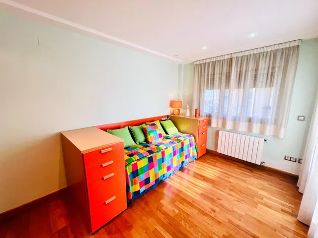 Chalet urbano con piscina en Elche, zona Torreta-Portalada. — 27