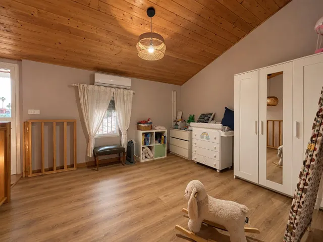 100 m2 de patio. Y sí, la casa también está a la altura — 17