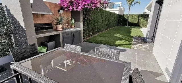 Villa independiente  con piscina en Campoamor! — 11