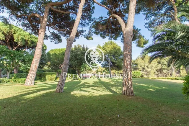Casa en venta con piscina en Sant Andreu de Llavaneres — 50