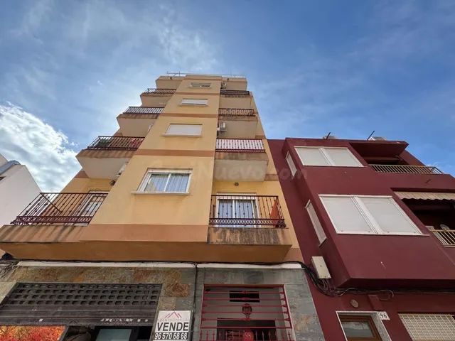 ESTUDIO CON TERRAZA EN TORREVIEJA ( PLAYA DEL CURA ) - foto 2