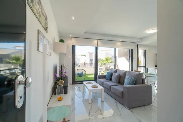 Atico con solarium en Orihuela Costa — 13