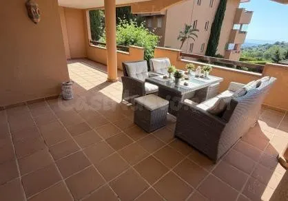Exclusivo apartamento de 2 dormitorios con vistas panorámicas a la montaña en La Mairena 80m2 de jardin/50m2 de terraza — 2