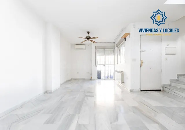 Vive en el corazón de Armilla: 4 dormitorios, patio, terraza