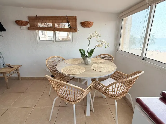 Exclusivo ático en primera línea de playa — 12