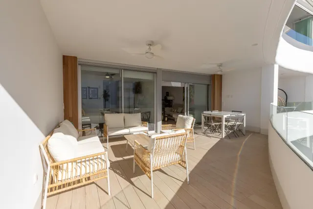 Piso con gran terraza y vistas al Campo de Golf — 35