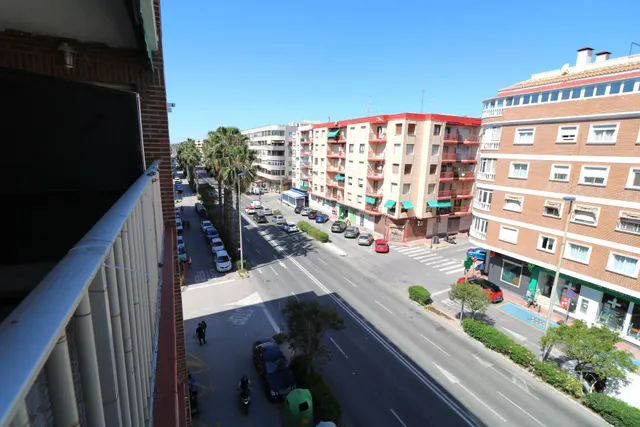 AMPLIO APARTAMENTO JUNTO A LA PLAYA — 15