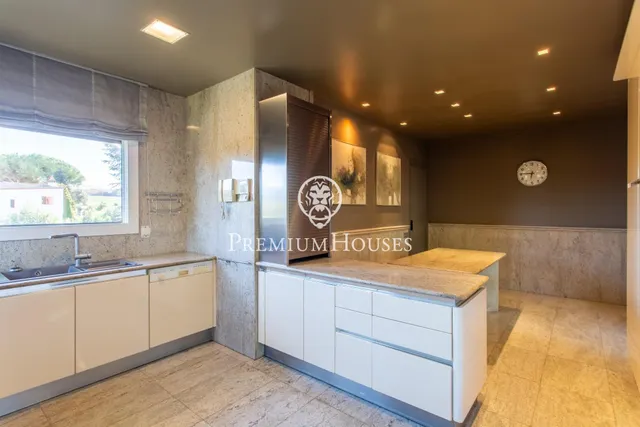 Casa en venta en Montornès del Vallès — 17