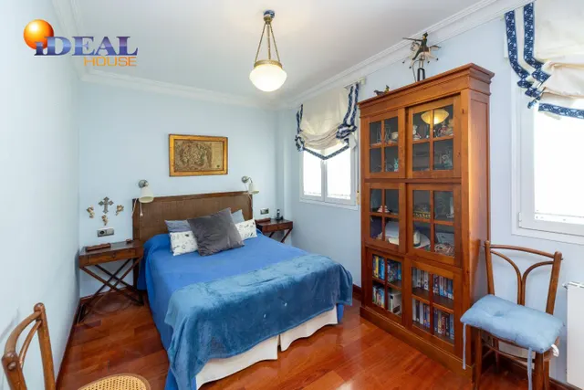 FANTASTICA CASA EN PLAZA DE LOS LOBOS — 48