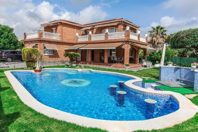 Chalet Independiente en venta en Roda De Bara