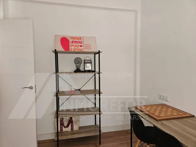 Acogedor Piso Reformado en Alicante - Garbinet-Parque de las - foto 5