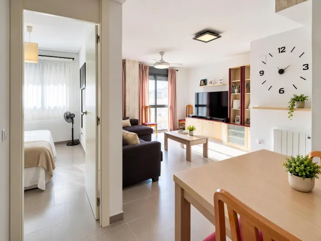 Vivienda de dos dormitorios actualmente alquilada , en zona Barranquet-Avda Alemania de Vila Real . — 20