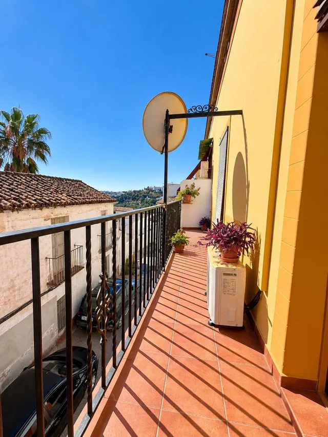 Casa con cochera y gran azotea con espectaculares vistas — 10