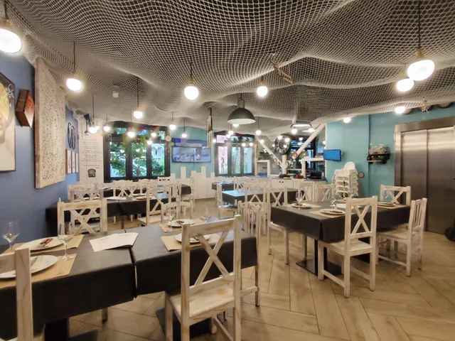 SE VENDE RESTAURANTE A PLENO RENDIMIENTO (CON INQUILINO SOLVENTE)  EN ZONA CENTRO EN OURENSE. — 10