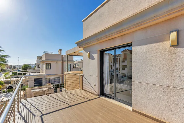 Villa 5 habitaciones 296m² en venta - La Zenia — 30