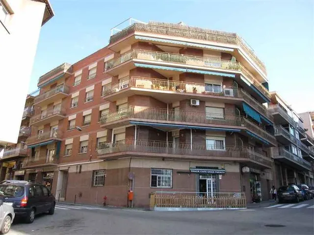 Se vende Piso OKUPADO en Menendez Y Pelayo 225 Terrassa, (Ba - foto 2