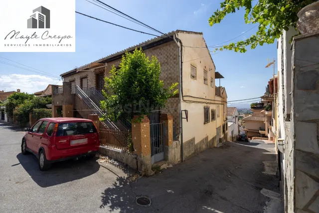 Barrio de Monachil--Casa con 3 viviendas independientes en u - foto 2