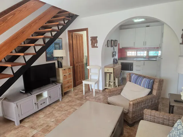 Bungalow de 2 dormitorios con jardín privado y vista a la piscina – Playa del Inglés — 9