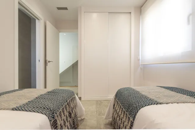 VILLA DE 3 DORMITORIOS DE NUEVA CONSTRUCCIÓN EN PILAR DE LA HORADADA EN EL CAMPO DE GOLF. — 23
