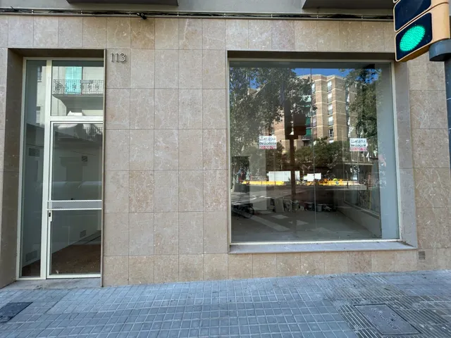 LOCAL COMERCIAL DE OBRA NUEVA A ESTRENAR EN PLENA CALLE NAVAS DE TOLOSA, ESQUINA CON BESALÚ — 9