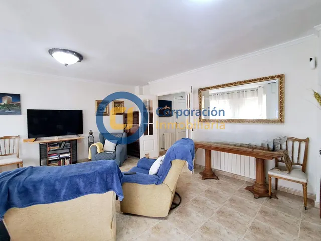 Piso de 3 dormitorios y garaje en La Seda, San José - foto 5