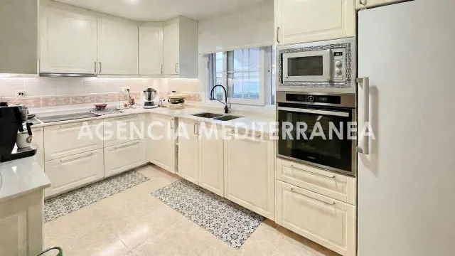 Espectacular chalet independiente con piscina privada en la cañada — 3