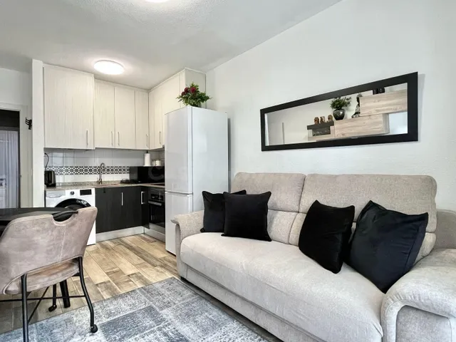 Apartamento 1 habitación 48m² en venta - Estacion de autobus - foto 2