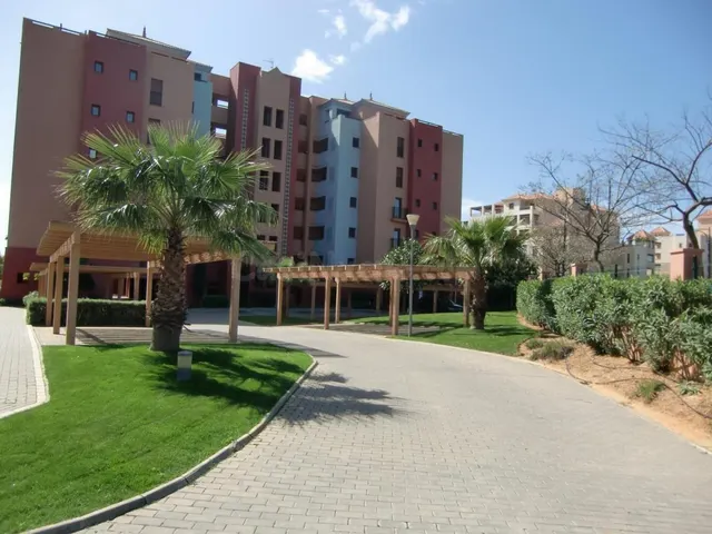 APARTAMENTO EN URBANIZACIÓN PALMERAS CON VISTAS AL MAR — 5