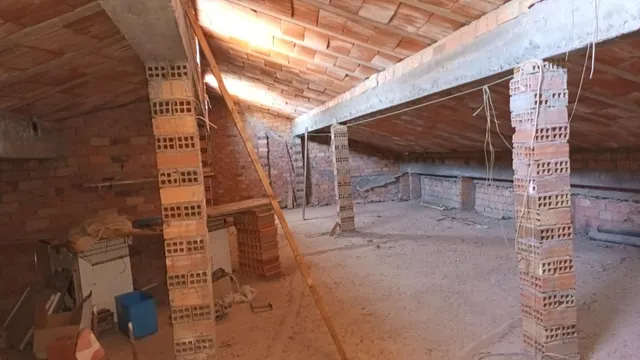 Casa 4 dormitorios en Avenida de Aeropuerto — 25