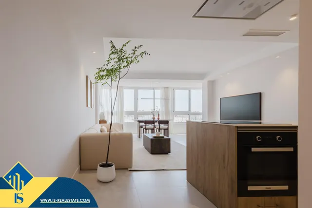 INCREÍBLE APARTAMENTO A PIE DE PLAYA, TOTALMENTE REFORMADO! — 48
