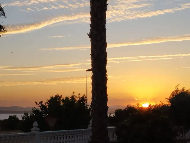 Chalet exclusivo con vistas a la Laguna de la Sal en Torrevieja — 42