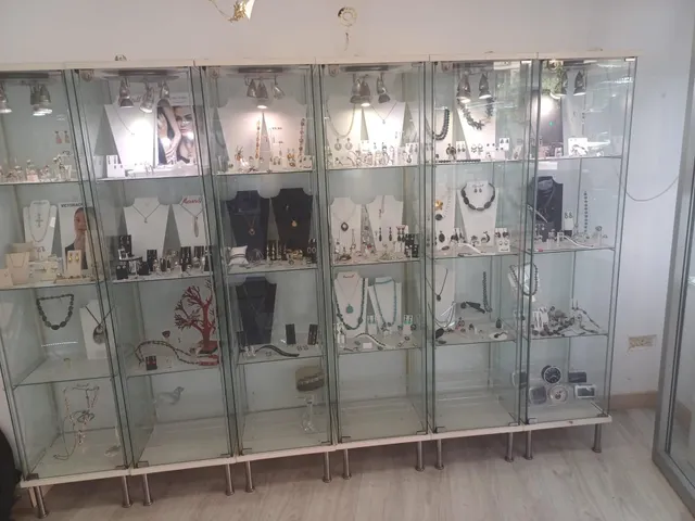 Traspaso de joyería de plata — 11