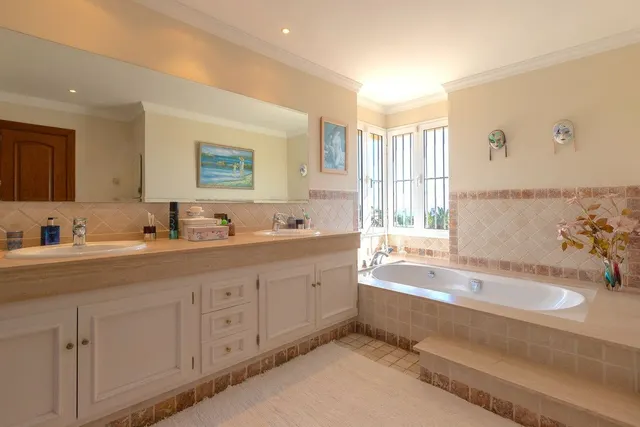 Villa 5 habitaciones 298m² en venta - Elviria — 10