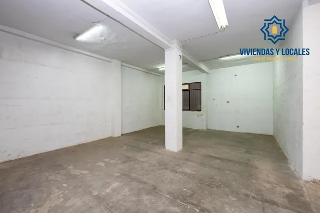 ¡Oportunidad Única en Angel Barrios! Local de 147m2 por solo 190.000€ — 12