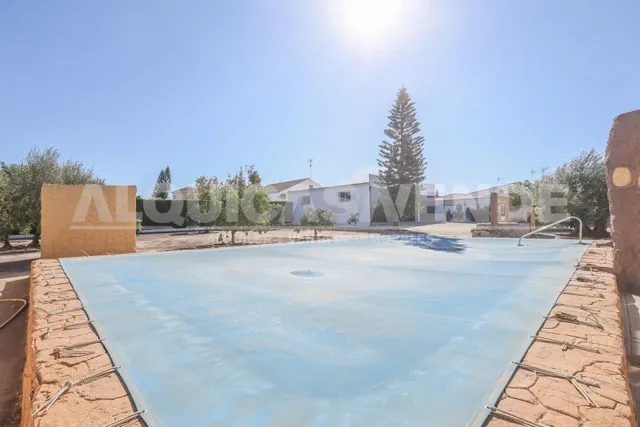 ¡Gran Oportunidad de Inversión! Parcela urbana de 2.400 m2 segregable en 3 parcelas de 800 m2 con chalet existente en Urb. Santa Genoveva — 5
