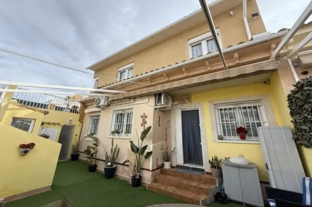 ADOSADO CON GRAN POTENCIAL EN LA FLORIDA – ORIHUELA COSTA - foto 4
