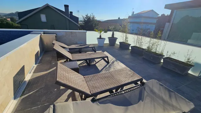 EXCLUSIVA PROPIEDAD CON PISCINA, ASCENSOR Y GRAN GARAJE EN CULLEREDO — 45