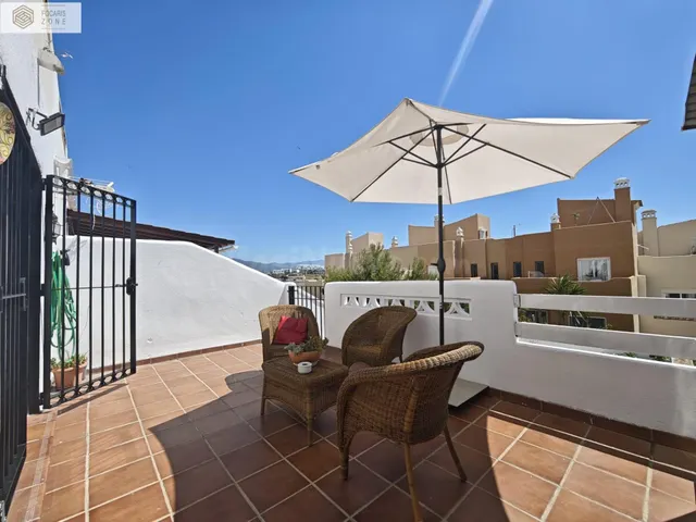 EXCLUSIVO APARTAMENTO CON VISTAS AL MAR Y MONTAÑA EN CASARES - foto 5