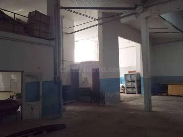 Local comercial muy grande en Santoña