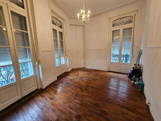 OPORTUNIDAD!!! SE VENDE PISO EN EL CENTRO DE RIBADAVIA