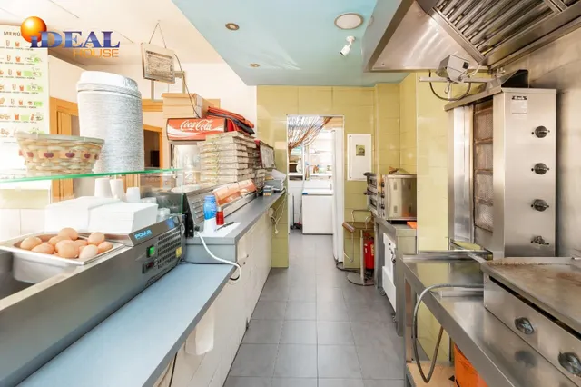 VENTA DE LOCAL EN URBANIZACION PARQUE NUEVA GRANADA (GRANADA) — 10