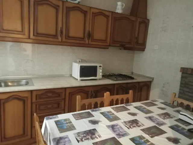 Casa en canjayar zona plaza del ayuntamiento de siete habitaciones trea baños para reformar — 11
