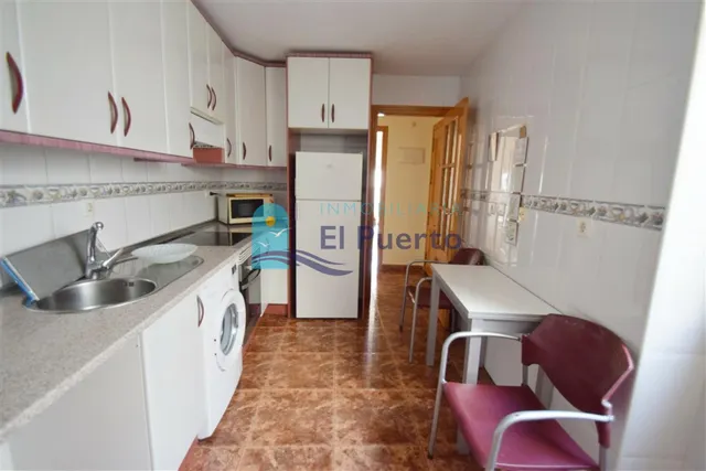 PISO AMPLIO Y LUMINOSO CERCA DE LA PLAYA – REF. 717 — 9