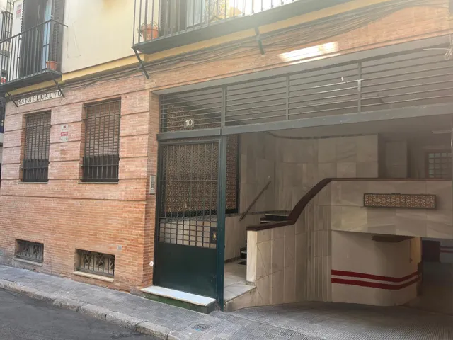 Se vende piso en la zona plaza del museo — 19