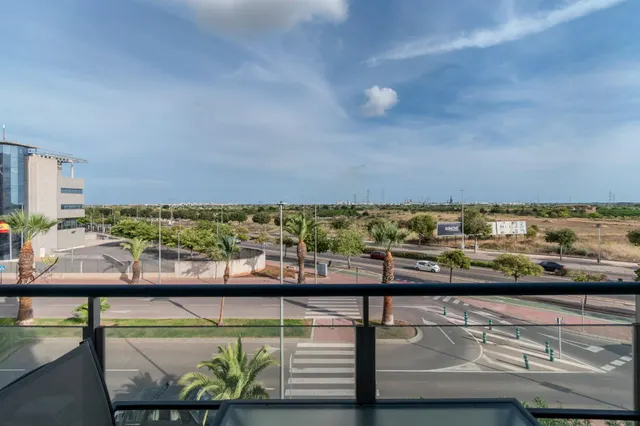 Luminoso Piso en Parque Sensal, Castellón - Ideal para Tu Familia — 9
