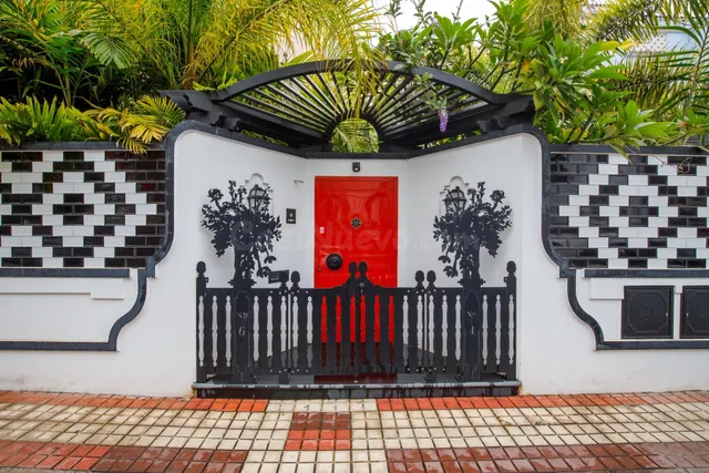 Chalet reformado independiente con jardín y piscina - Ciudad Jardín — 13