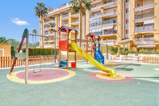 Residencia Denia Plaza. Amplio ático dúplex en venta en el centro de Denia. — 31