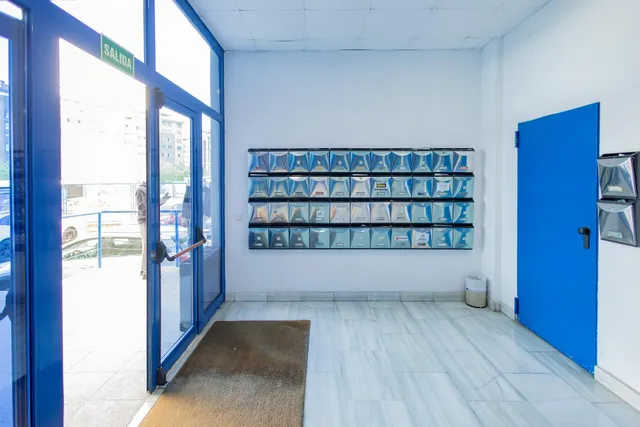 Oficina en venta en Avenida de la Albufera 323, Madrid — 34